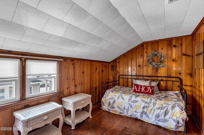 Building Photo - 21 Peterson Ln