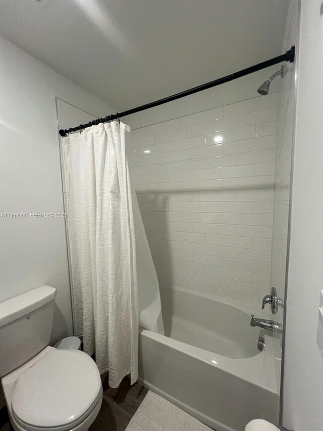 Building Photo - 4343 Hammock Grove Dr