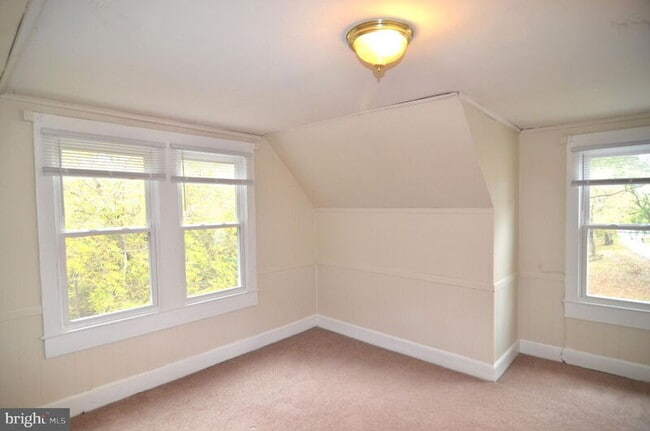 Building Photo - 5380 Beta Pl