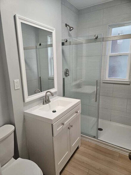 Building Photo - 450 W Doty St