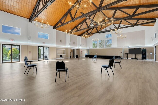 Building Photo - 42 Lexington Ct