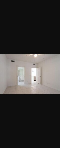 Building Photo - 186 Soriano Dr