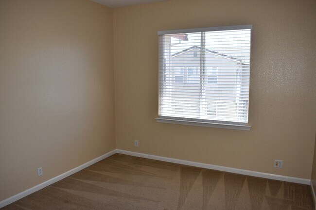 Building Photo - 1220 CAVALAIRE Ct