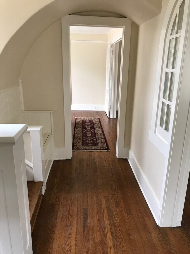 Front Entry - 914 S Los Robles Ave