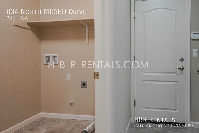 Building Photo - 834 N MUSEO Dr