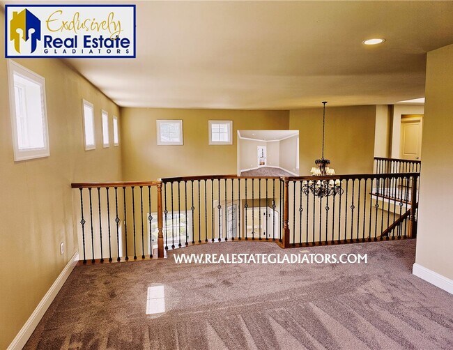 Building Photo - Stunning 4-Bedroom Home for Rent in Bothell!
