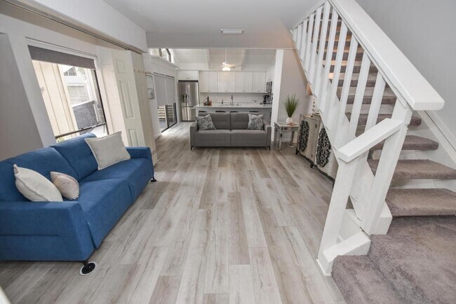 Building Photo - 1605 S US HIGHWAY 1