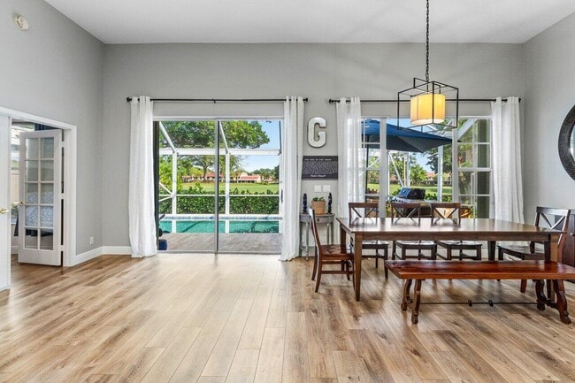 Building Photo - 117 Monterey Pointe Dr