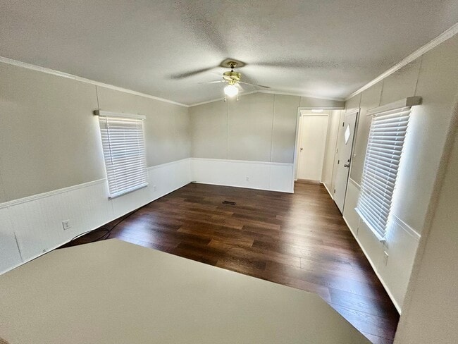 Building Photo - 2 Bedroom In Mount Sterling!