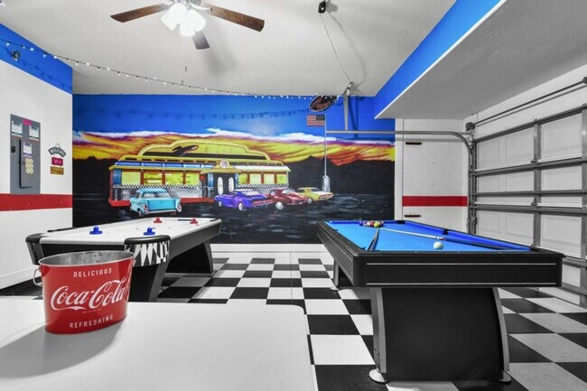 Building Photo - 4425 Acorn Ct