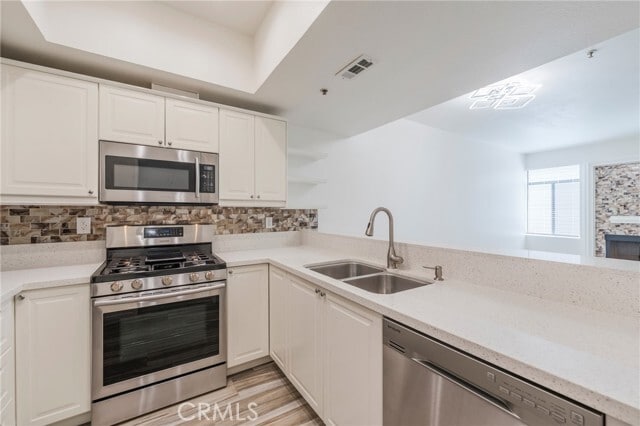 Building Photo - 2559 Plaza del Amo