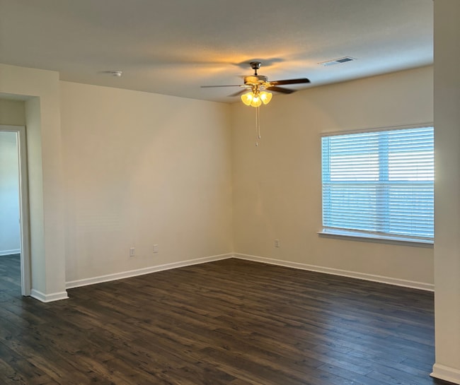 Building Photo - 2049 Tournament Dr