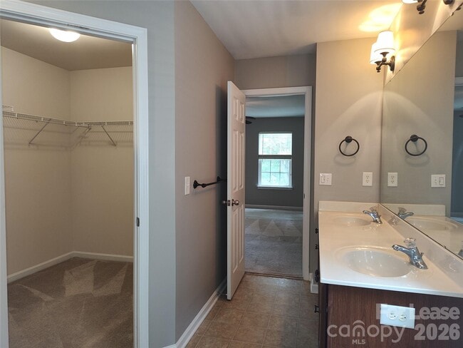 Building Photo - 16121 Long Talon Way