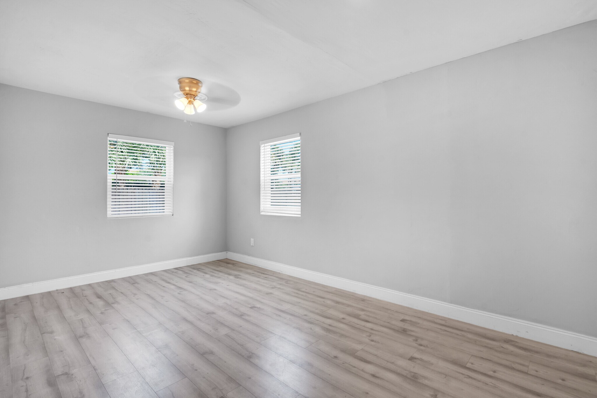 Building Photo - 4500 NE 18th Ave