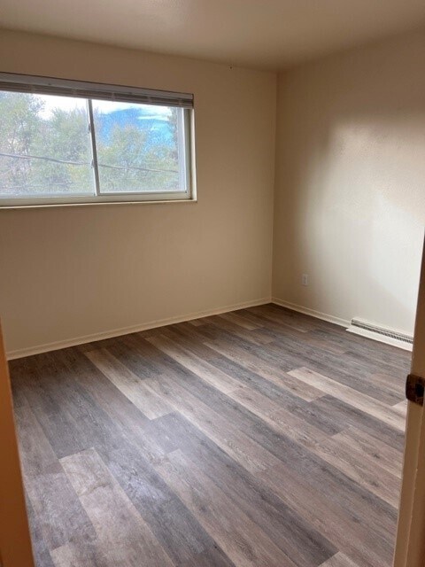 Building Photo - 225 Terry St