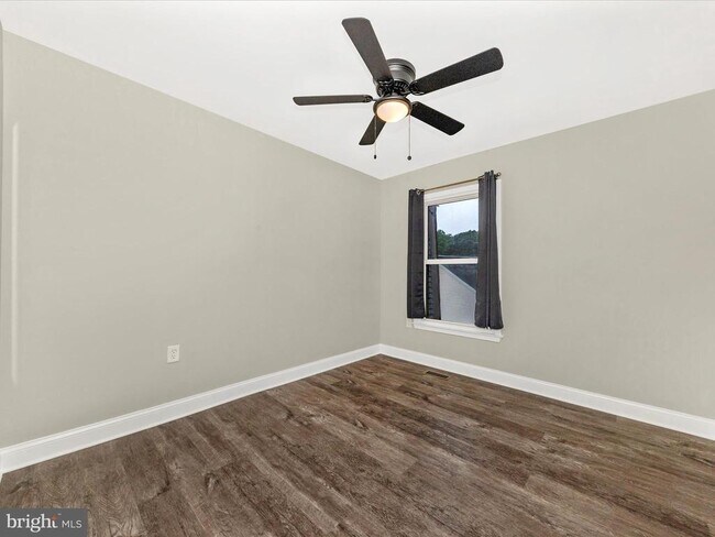 Building Photo - 14004 Daleshire Way