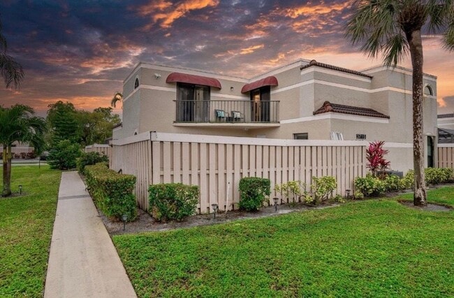 Building Photo - 3715 Village Dr