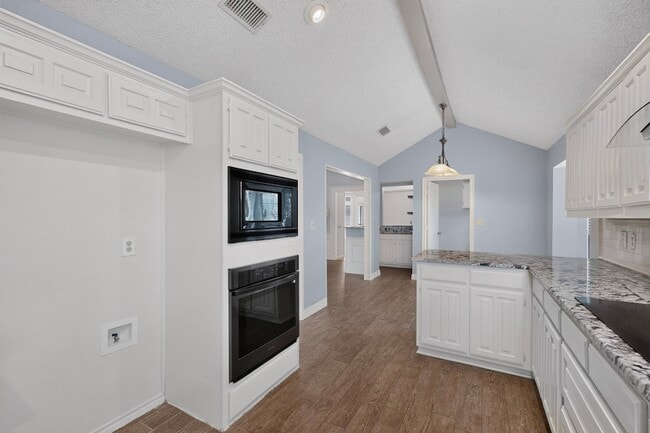 Building Photo - 1207 Mistywood Ln