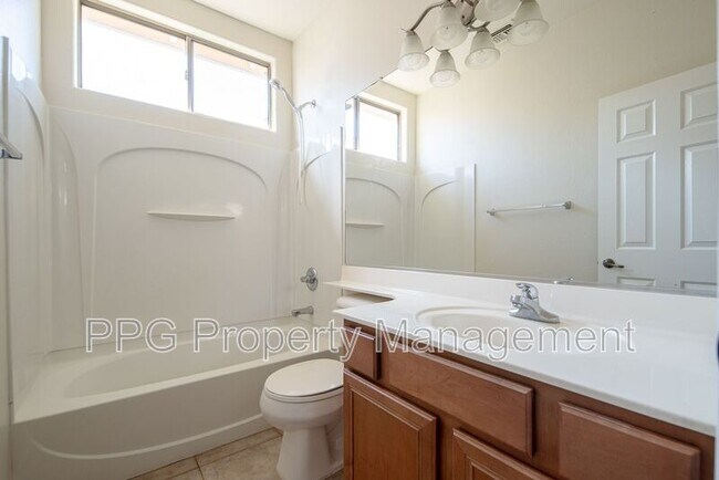 Building Photo - 14555 W Ventura St