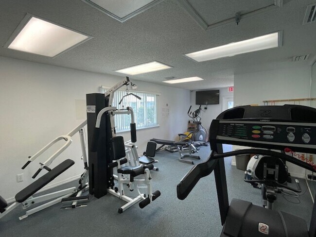 Building Photo - 2Bed/2Bath in the heart of Daytona Beach w/tons of amenities included in rent!