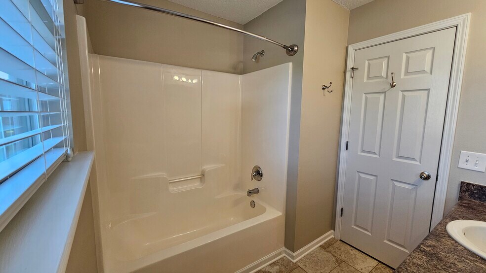 Building Photo - 203 Turkey Trot Rd