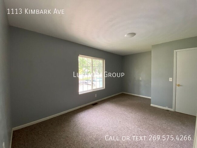 Building Photo - 1113 Kimbark Ave