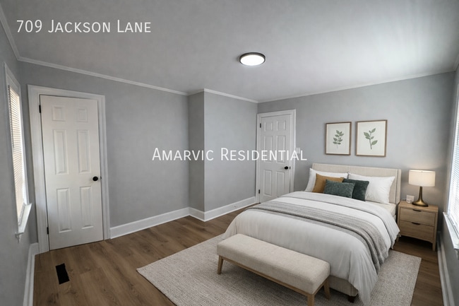 Building Photo - 709 Jackson Ln