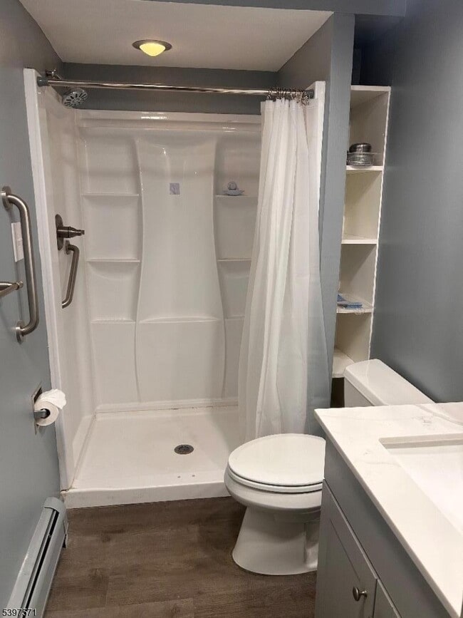 Building Photo - 18 Cedar St