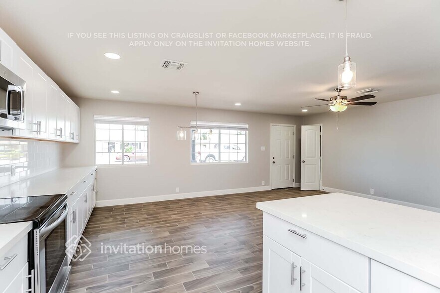 Building Photo - 1923 E Vine Ave