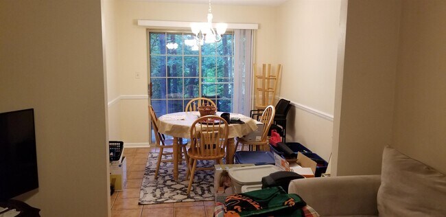 Building Photo - 3724 Donovan Dr
