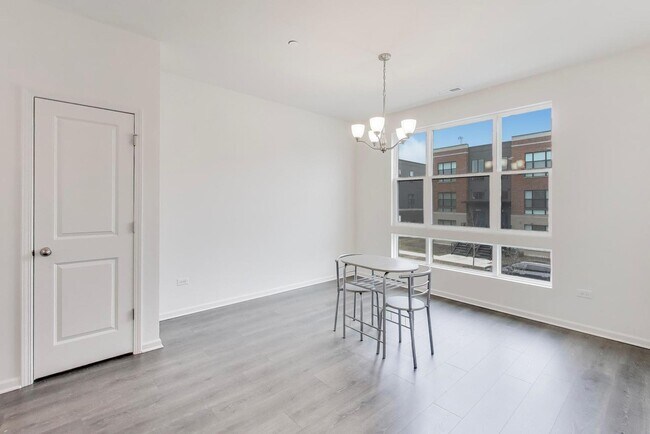 Building Photo - 2251 Venture Dr