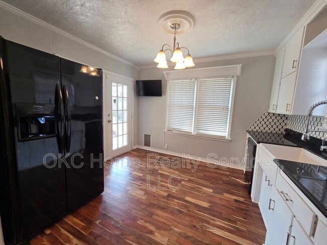 Building Photo - 3832 NW 17th St