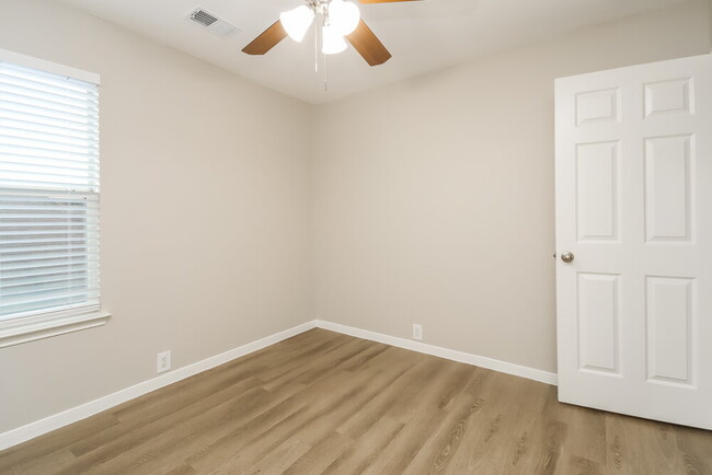 Building Photo - 20122 Cypresswood Glen