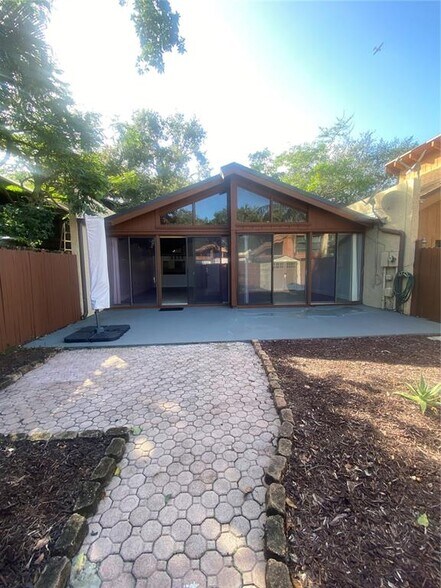 Building Photo - 6180 NW 32nd Ter