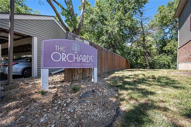 Building Photo - 8811 W 106th Ter