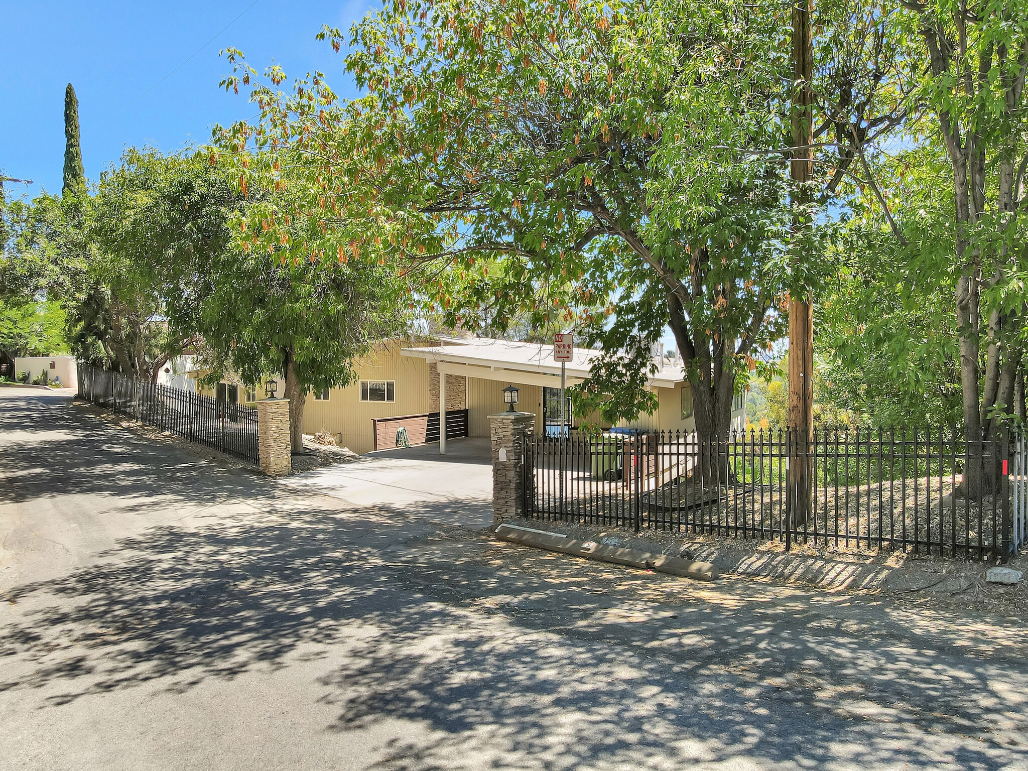 Building Photo - 5102 Medina Rd