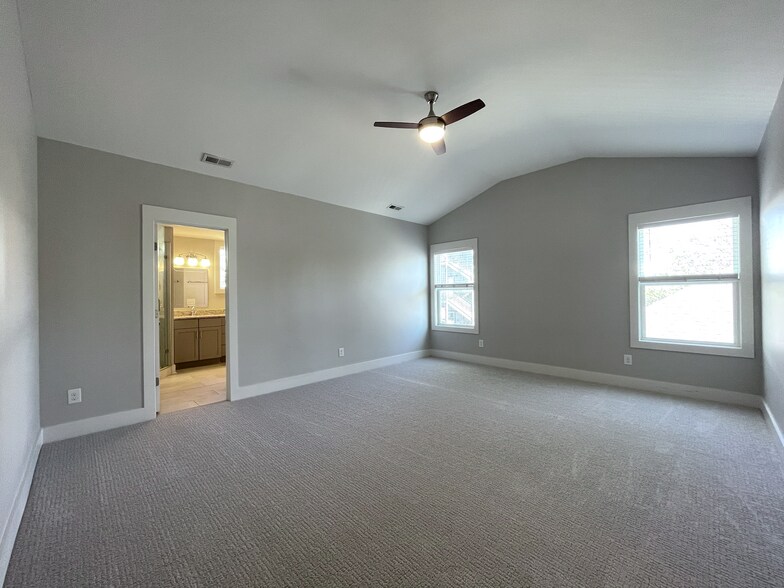Master Bedroom - 5410A California Ave