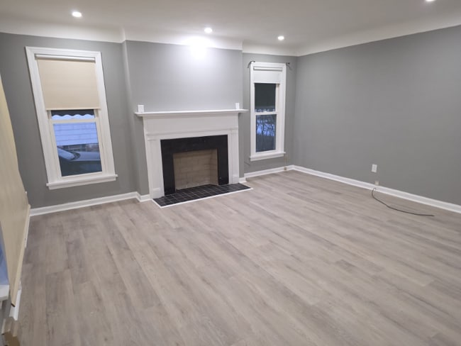 Building Photo - 4493 Telhurst Rd