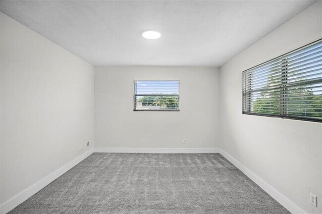 Building Photo - 493 NW 43rd St