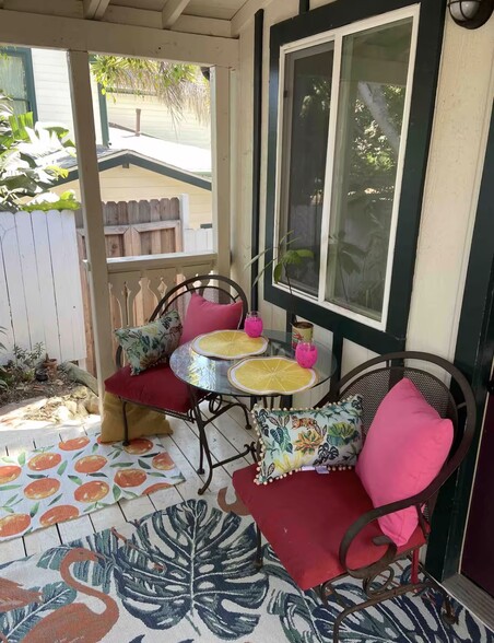 Front Porch - 2484 Lillie Ave