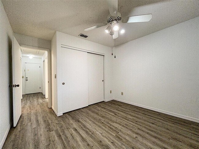 Building Photo - 4181 Glade Rd