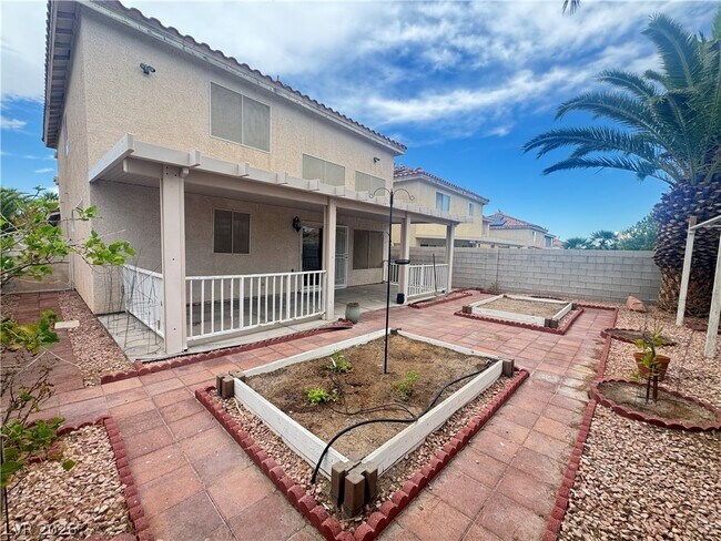 Building Photo - 9783 Ocotillo Falls Ave