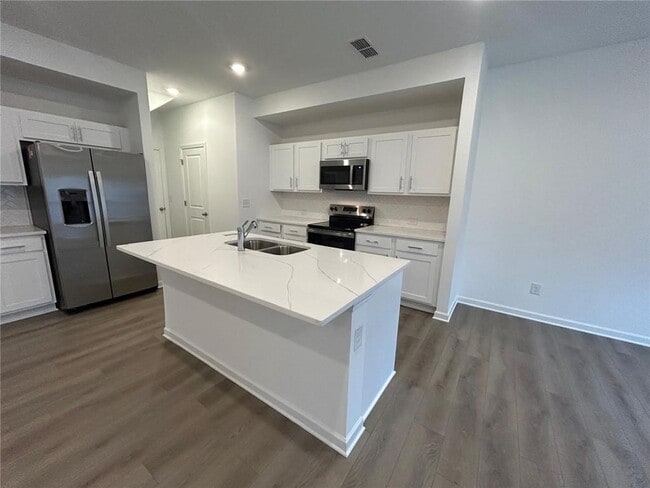 Building Photo - 207 Kinship Dr