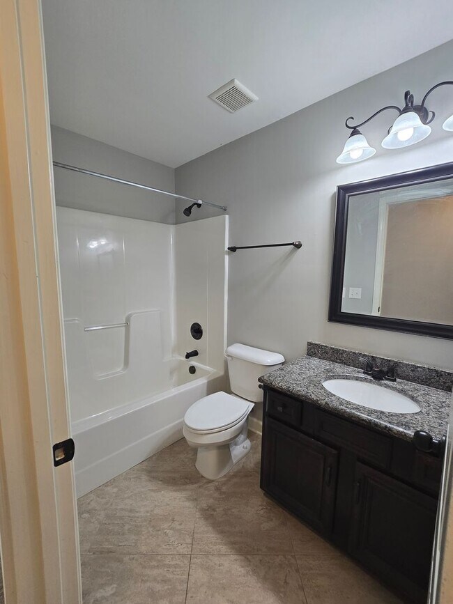 Building Photo - Spacious Home in Carolina Lakes Near the Pool, Clubhouse & Fitness Trail!