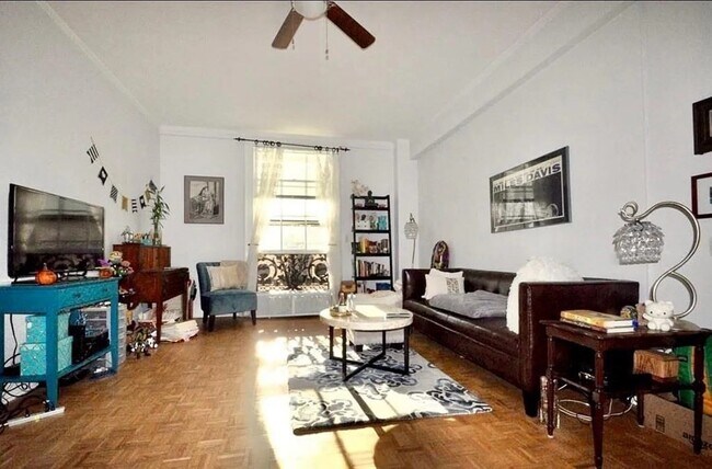 Primary Photo - 21 Beacon St