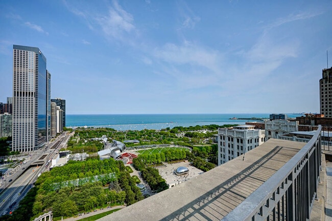 Building Photo - 130 N Garland Ct