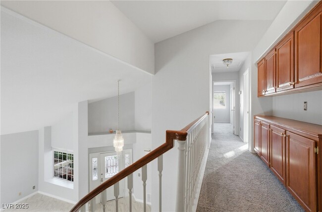 Building Photo - 2001 Madagascar Ln