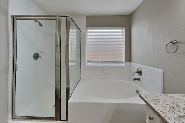 Building Photo - 22723 W Waterlake