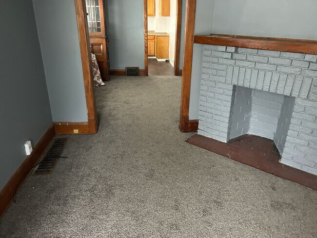 Building Photo - 2646-2648 E 122nd St