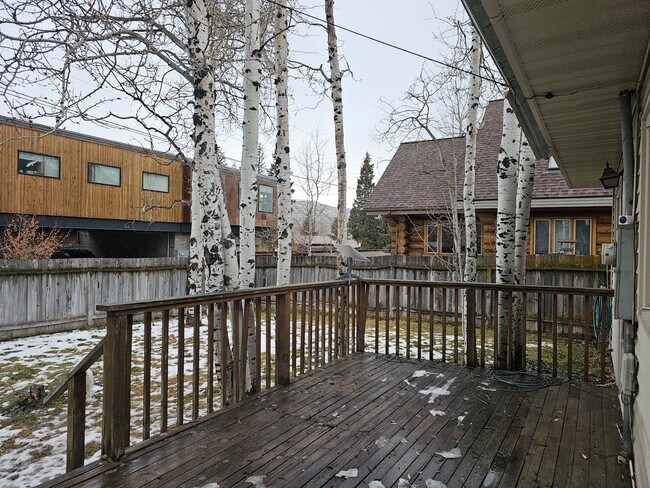 Building Photo - 25 Wapiti Dr